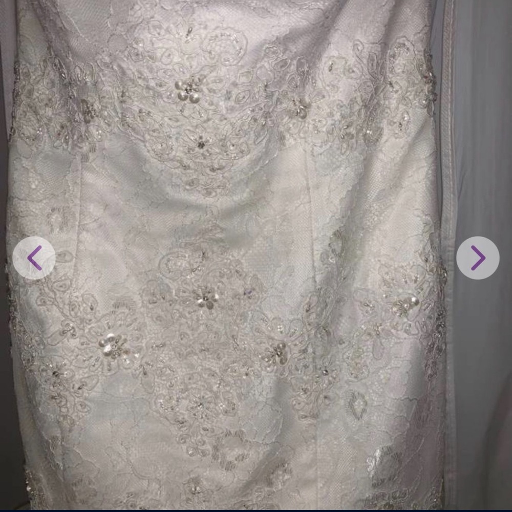 Wedding dress 👰🏻, formal, ruffle, rhinestone, and lace. - Picture 3 of 12